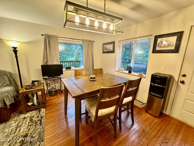 39 Lake Road, Ketchikan, AK 99901