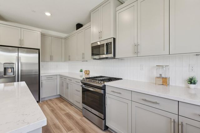 3946 Needham St, Tracy, CA 95377