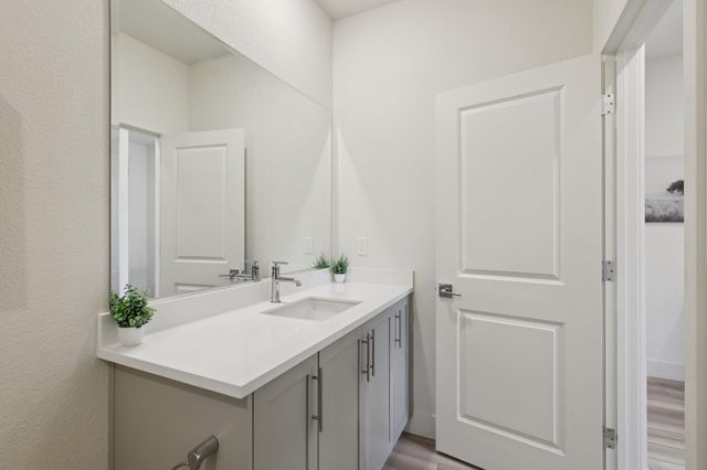 3946 Needham St, Tracy, CA 95377