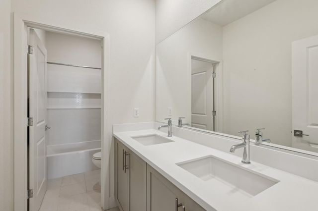 3946 Needham St, Tracy, CA 95377