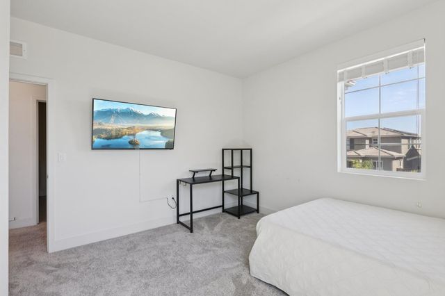 3946 Needham St, Tracy, CA 95377