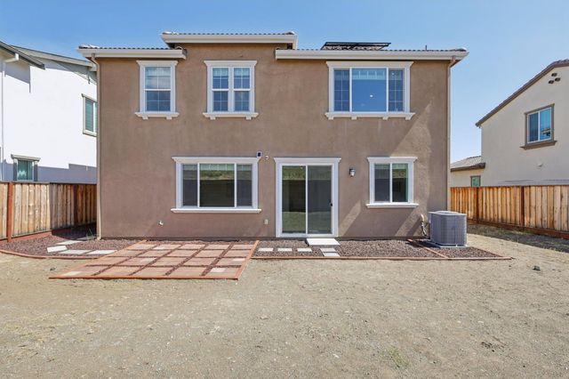 3946 Needham St, Tracy, CA 95377