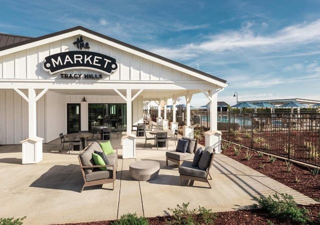 3946 Needham St, Tracy, CA 95377