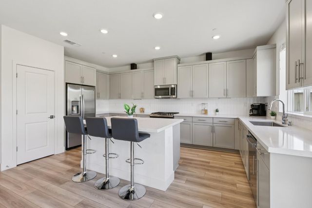 3946 Needham St, Tracy, CA 95377