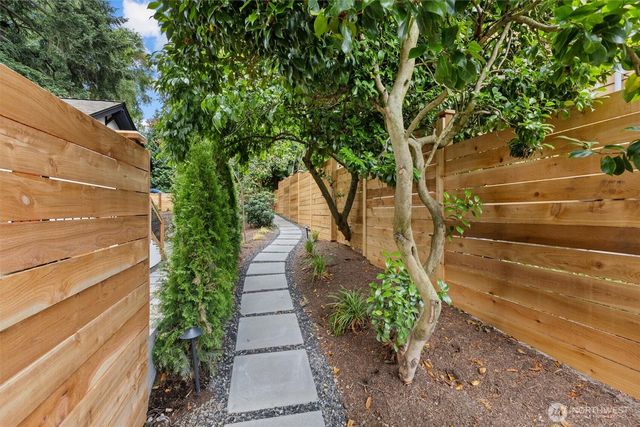 5446 40th Avenue SW, Seattle, WA 98136