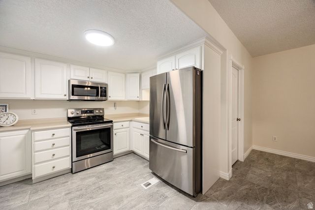 1383 W 9950 S, South Jordan, UT 84095