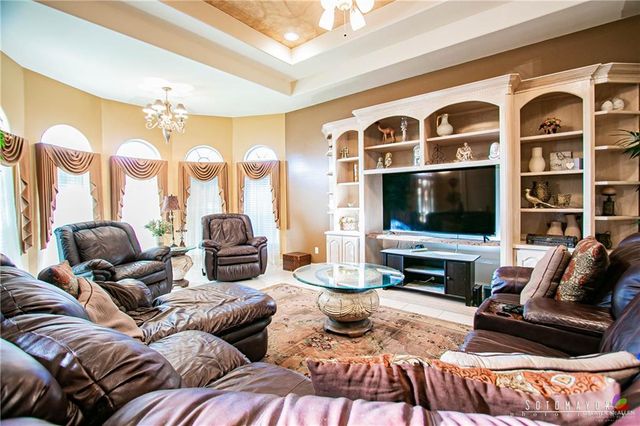 3606 N 34th Lane, Mcallen, TX 78501