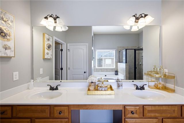 2149 Shadow Oak Trail, Loganville, GA 30052