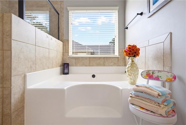 2149 Shadow Oak Trail, Loganville, GA 30052