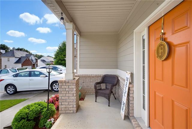 2149 Shadow Oak Trail, Loganville, GA 30052