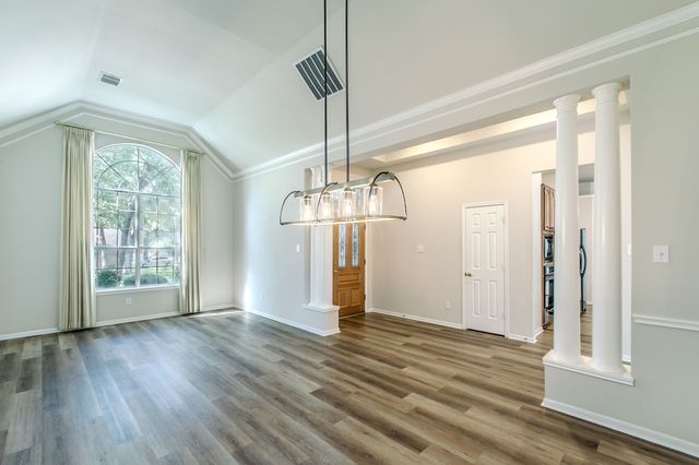 3107 Lake Oak Drive, Arlington, TX 76017