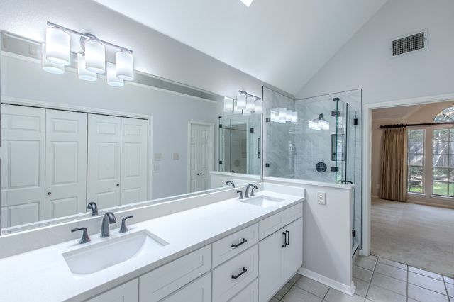 3107 Lake Oak Drive, Arlington, TX 76017