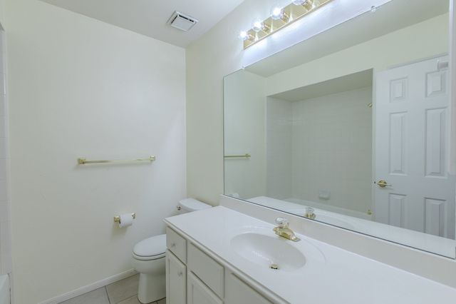 3107 Lake Oak Drive, Arlington, TX 76017