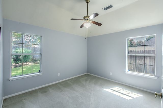 3107 Lake Oak Drive, Arlington, TX 76017
