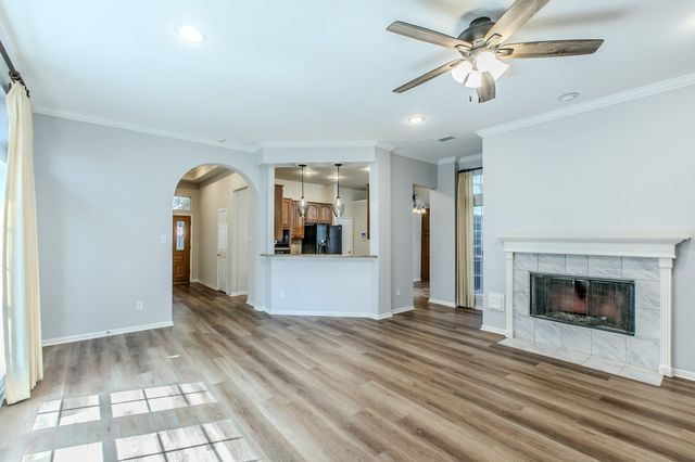 3107 Lake Oak Drive, Arlington, TX 76017