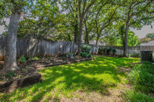 3107 Lake Oak Drive, Arlington, TX 76017