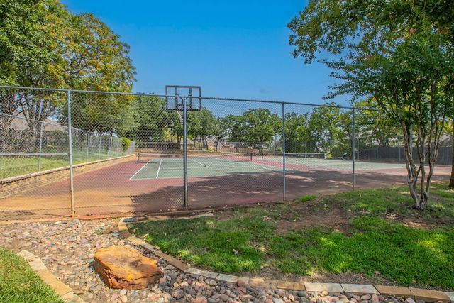 3107 Lake Oak Drive, Arlington, TX 76017