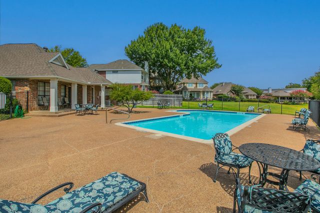 3107 Lake Oak Drive, Arlington, TX 76017
