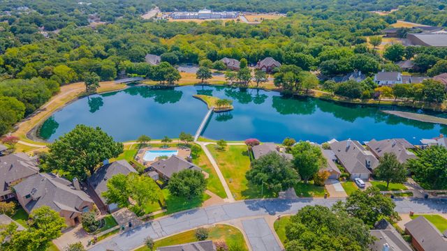 3107 Lake Oak Drive, Arlington, TX 76017