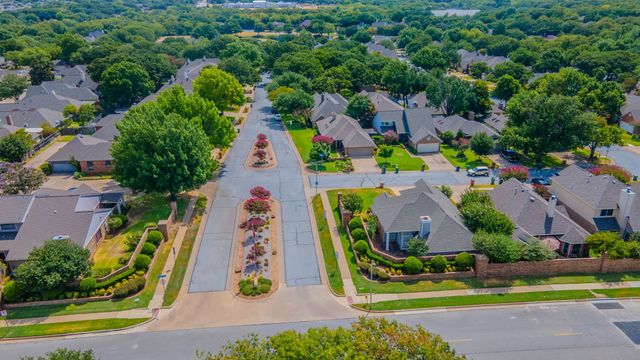 3107 Lake Oak Drive, Arlington, TX 76017