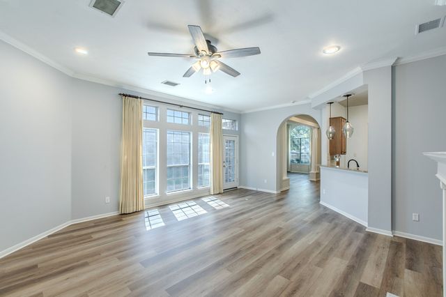 3107 Lake Oak Drive, Arlington, TX 76017