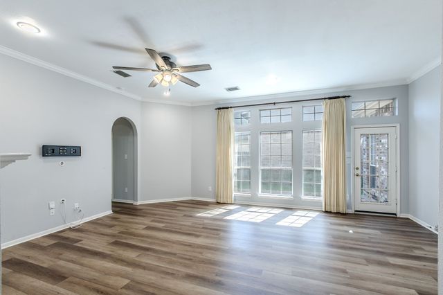 3107 Lake Oak Drive, Arlington, TX 76017