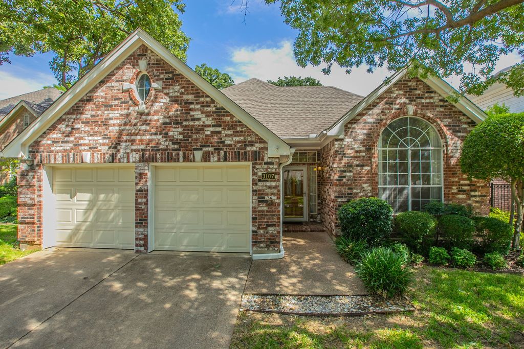 3107 Lake Oak Drive, Arlington, TX 76017
