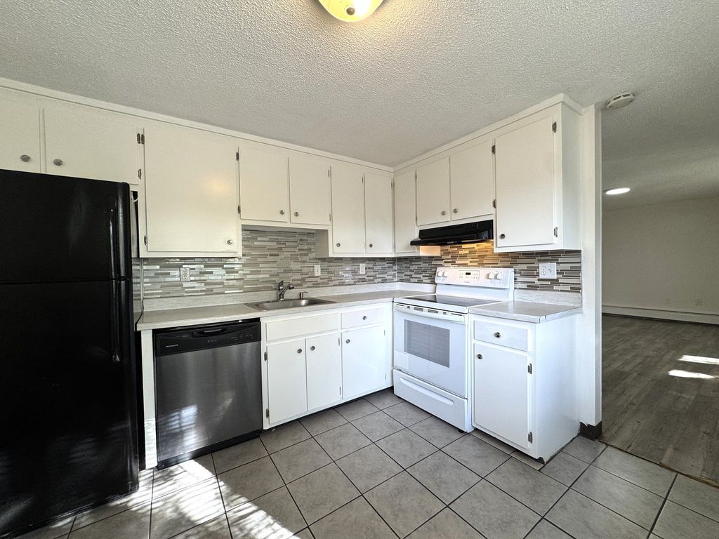 271 Humphrey Street H10, Lowell, MA 01850