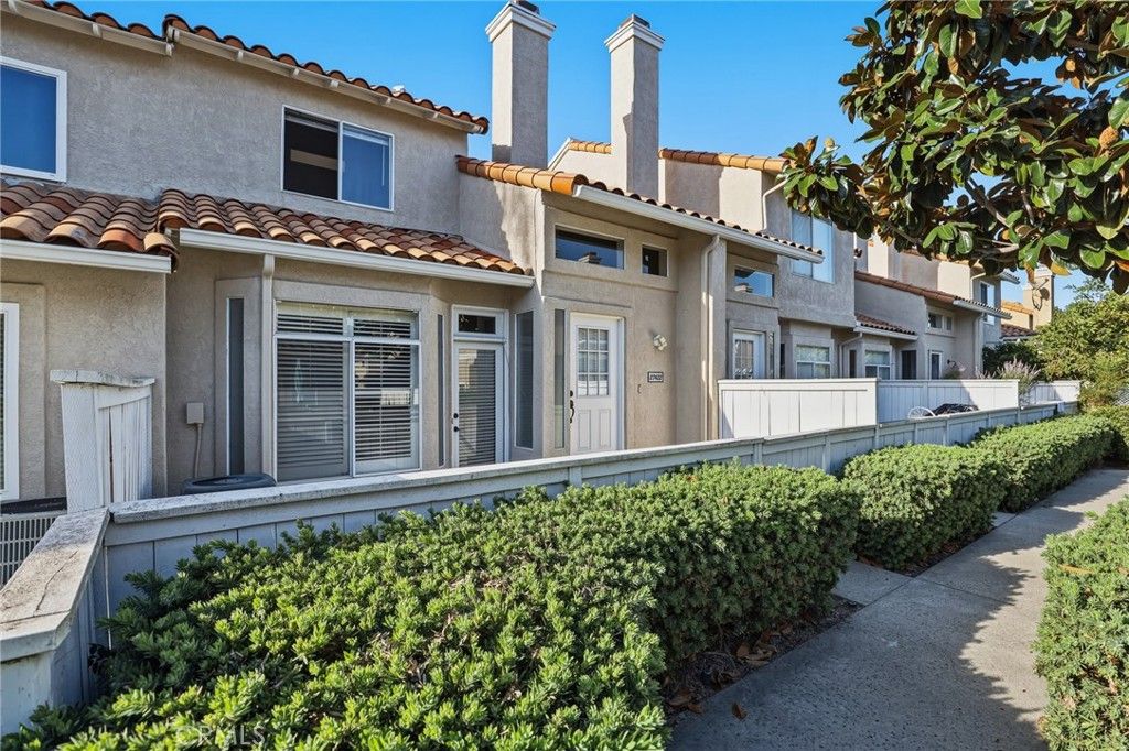 27422 Iris Avenue, Mission Viejo, CA 92692 — exterior