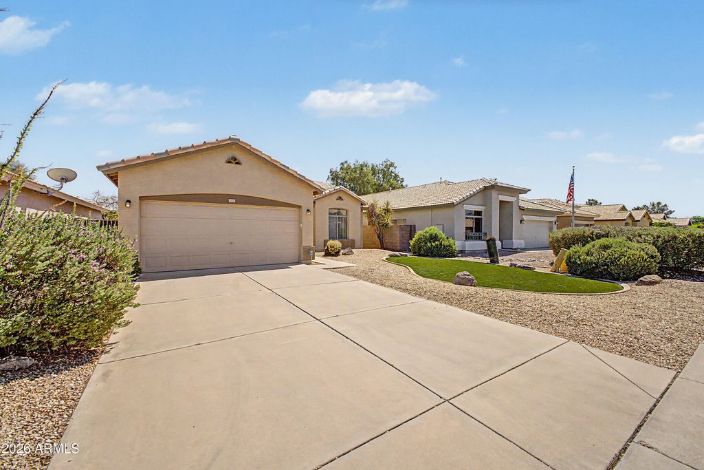 1531 E BLACK DIAMOND Drive, Gilbert, AZ 85296 — photo 2