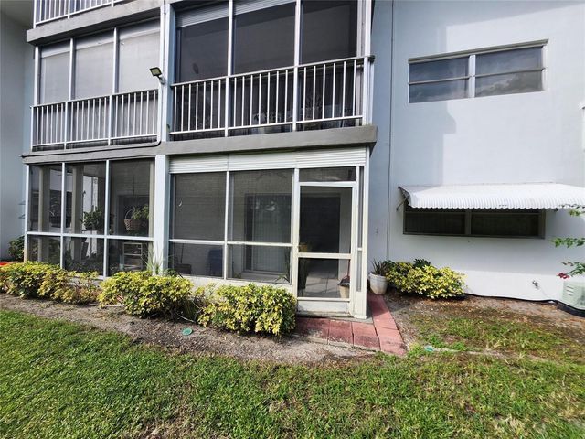 1201 Hillcrest Court 105, Hollywood, FL 33021