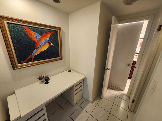 1201 Hillcrest Court 105, Hollywood, FL 33021