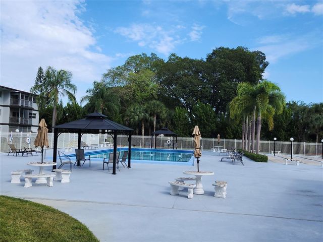 1201 Hillcrest Court 105, Hollywood, FL 33021