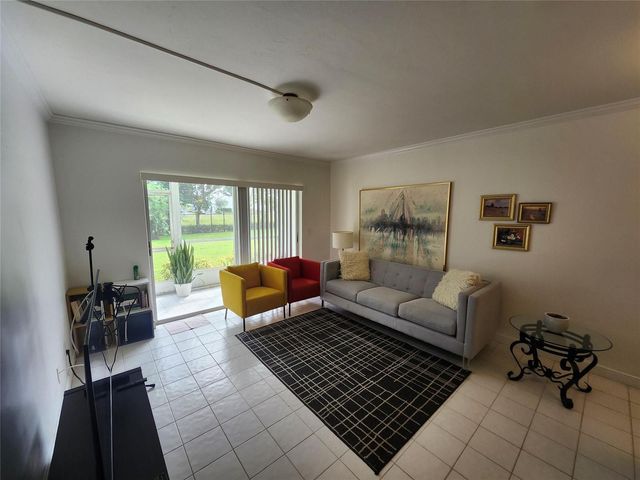 1201 Hillcrest Court 105, Hollywood, FL 33021