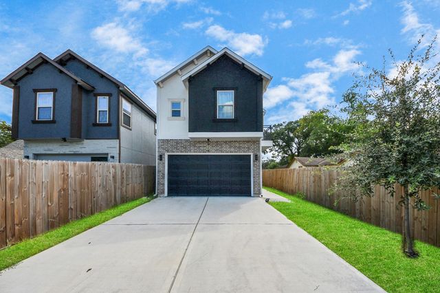 8420A Lanewood Drive, Houston, TX 77016