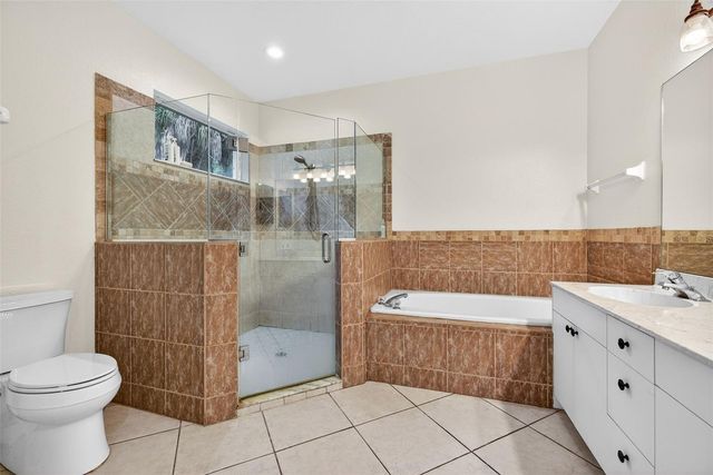 5791 GOLDEN GATE PARKWAY, Naples, FL 34116