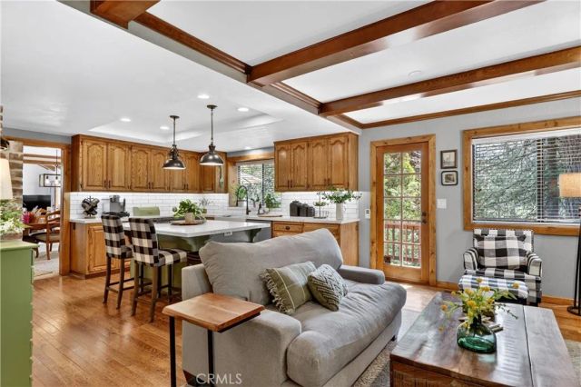 360 Riviera Drive, Lake Arrowhead, CA 92352