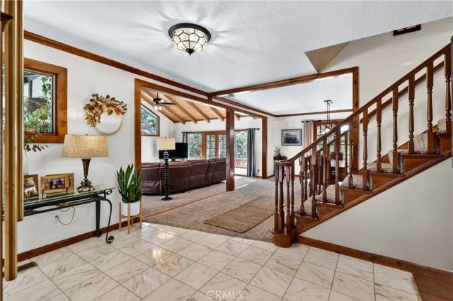 360 Riviera Drive, Lake Arrowhead, CA 92352