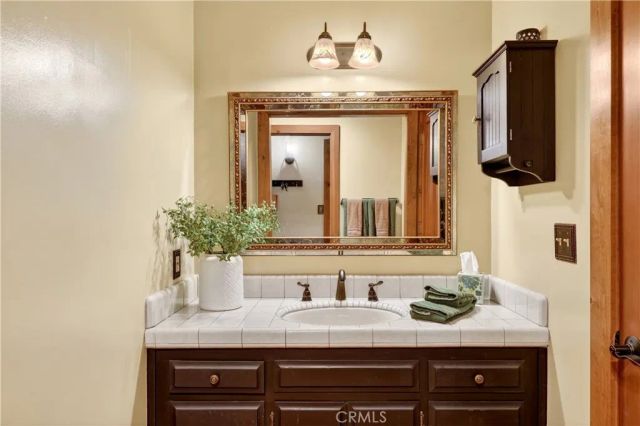 360 Riviera Drive, Lake Arrowhead, CA 92352