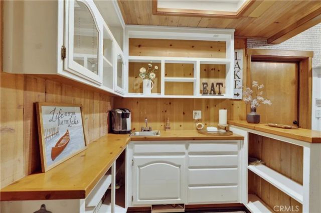 360 Riviera Drive, Lake Arrowhead, CA 92352