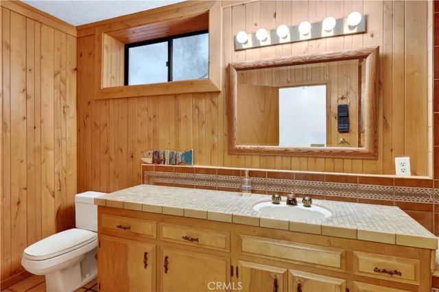 360 Riviera Drive, Lake Arrowhead, CA 92352