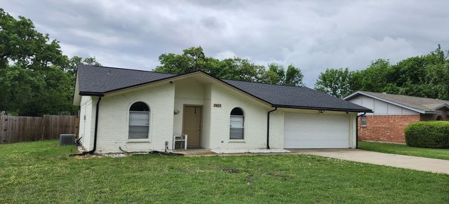 3420 Appletree Court, Forest Hill, TX 76140