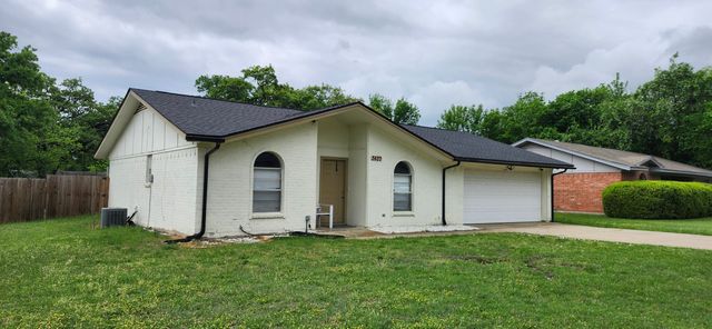 3420 Appletree Court, Forest Hill, TX 76140