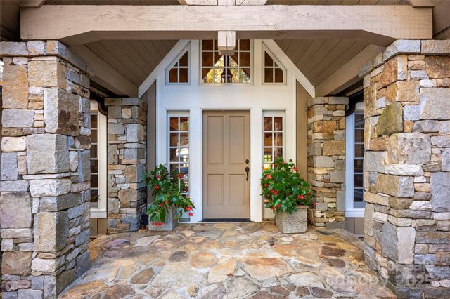 132 Red Bird Circle, Lake Toxaway, NC 28747