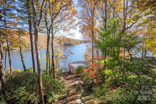 132 Red Bird Circle, Lake Toxaway, NC 28747