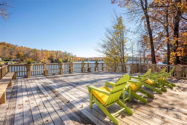 132 Red Bird Circle, Lake Toxaway, NC 28747