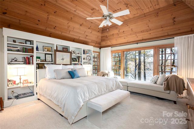 132 Red Bird Circle, Lake Toxaway, NC 28747