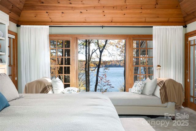 132 Red Bird Circle, Lake Toxaway, NC 28747