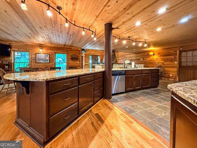 187 Still Water Way, Demorest, GA 30535