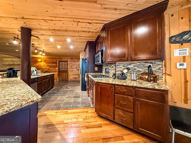 187 Still Water Way, Demorest, GA 30535